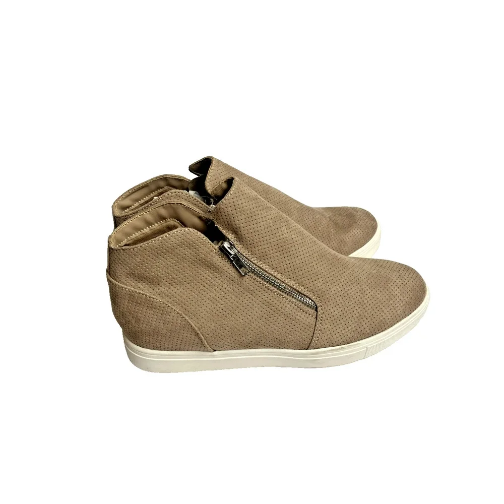 Cushionaire Sneakers Women